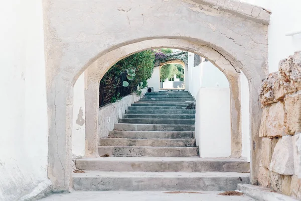 Velho Grunge Aldeia Escadas Maneira — Fotografia de Stock