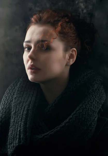 Young Redhead Woman Posing Studio — Stock Photo, Image