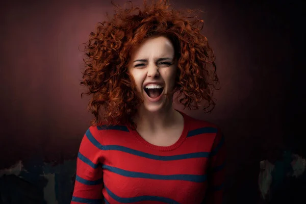 Young Redhead Woman Posing Studio Happy Screaming Face — Stock Photo, Image