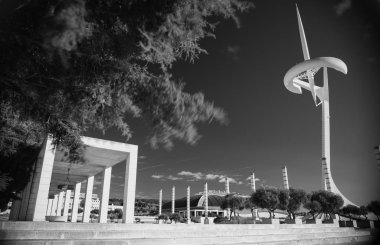 Siyah ve beyaz kızılötesi fotoğraf, İspanya, Barcelona, Plaza Avrupa