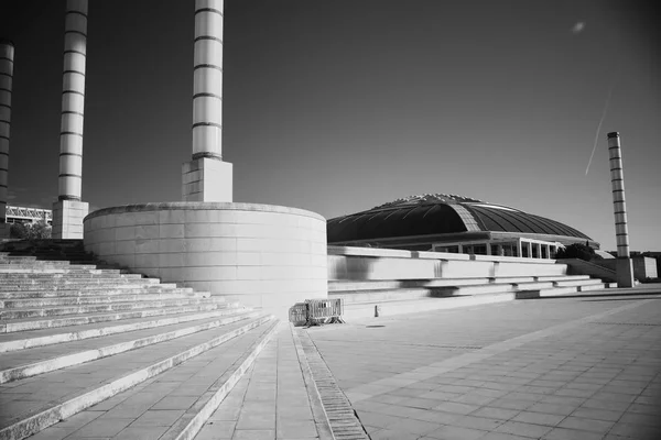 Photo infrarouge noir et blanc, Espagne, Barcelone, Plaza Europe — Photo