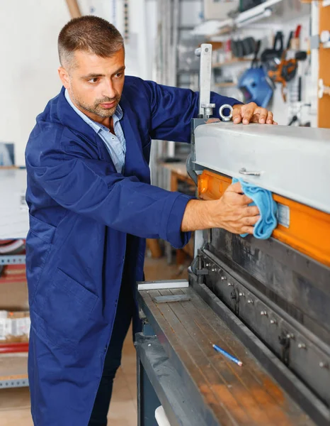 Portrait of a working man at printer studio — Stock Photo, Image