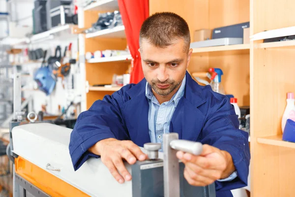 Portrait of a working man at printer studio — Stock Photo, Image