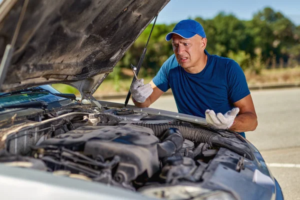 Upset Driver Man Front Old Automobile Crash Car Collision Accident — Stock Photo, Image