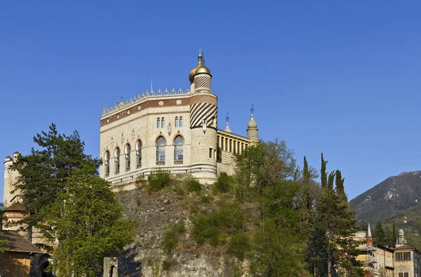 Rocchetta Mattei Jest Położony Północnych Apeninach Wzgórzu Twierdzy — Zdjęcie stockowe