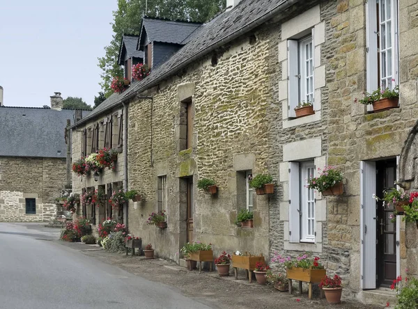 Saint-Gobrien: old stone house in the traditional Breton style — Stock Photo, Image