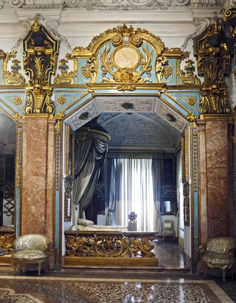 Innenräume eines Palastes, palazzo bormeo, isola bella — Stockfoto
