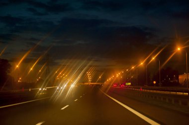 Gece sürüş araba ile manzara