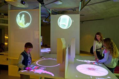 Londra, Ingiltere-18 Şubat 2016: Londra 'da Doğal Tarih Müzesi