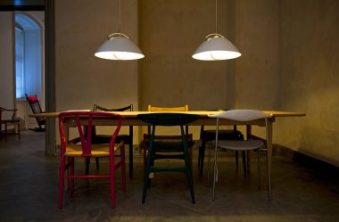 Kopenhag, Danimarka - 2 Temmuz 2014: Kopenhag'daki Designmuseum Danmark pernament sergisi. Müze eski Frederiks Hastanesi'nde yer almaktadır.