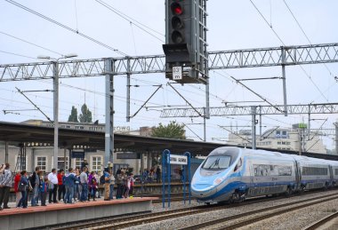 Gdynia, Polonya - 12 Eylül 2014: Gdynia'da Bir Pkp Şehirlerarası Ed250 Pendolino