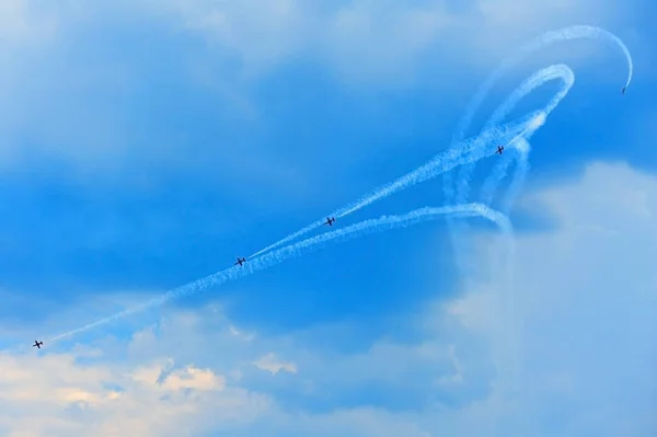 グディニア ポーランド 2014年7月27日 グディニアのレッドブルエアレース ブライトリングジェットチーム航空ショー公演 — ストック写真
