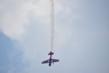 Chicopee, MA-Temmuz 14: Bill Stein Zivko Edge 540 Chicopee, Massachusetts Westover Air Reserve Base de 2018 büyük yeni Ingiltere Airshow at, Temmuz 'da görüldüğü gibi 14, 2018.