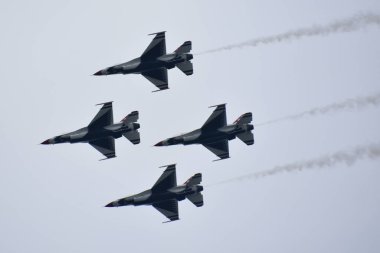 Chicopee, MA-Jul 14:2018 ABD Hava Kuvvetleri Thunderbirds büyük yeni Ingiltere Airshow Westover Air Reserve Base Chicopee, Massachusetts, Temmuz 'da görüldüğü gibi 14, 2018.