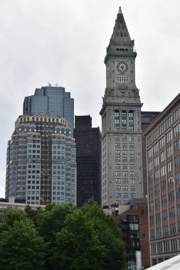 Boston, Ma - Jun 16: Custom House saat kulesi Boston, Massachusetts, 16 Haziran 2018 üzerinde görüldüğü gibi. Bina Ulusal kayıt, tarihi yerler 1973 yılında katılmıştır..