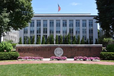 Boston, Ma - Jun 16: Northeastern Üniversitesi Boston, Massachusetts, 16 Haziran 2018 üzerinde görüldüğü gibi. Bu, 1898 yılında kurulan bir özel araştırma üniversitesidir.