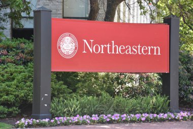Boston, Ma - Jun 16: Northeastern Üniversitesi Boston, Massachusetts, 16 Haziran 2018 üzerinde görüldüğü gibi. Bu, 1898 yılında kurulan bir özel araştırma üniversitesidir.