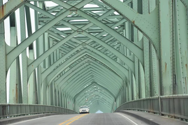 Μνημειακή Γέφυρα Μακάλοκ Στο Νορθ Μπεντ Του Όρεγκον — Φωτογραφία Αρχείου