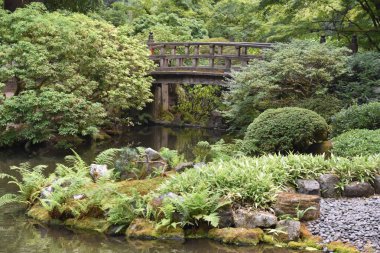Portland, Oregon Ağustos 20: Portland Oregon'da, 20 Ağustos 2018 üzerinde görüldüğü gibi Japon Bahçesi. Bir geleneksel Japon Bahçesi Washington Parkı içinde yer alan 12 dönüm arazi işgal olduğunu.