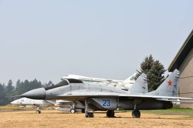 Oregon McMinnville Ağustos 21: Mcminnville, Oregon, 21 Ağustos 2018 üzerinde görüldüğü Evergreen Havacılık ve Uzay Müzesi. Bir dizi askeri ve sivil uçak ve uzay aracı görüntüler.