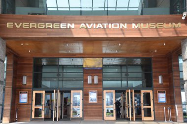 Oregon McMinnville Ağustos 21: Mcminnville, Oregon, 21 Ağustos 2018 üzerinde görüldüğü Evergreen Havacılık Müzesi. Bir dizi askeri ve sivil uçak ve uzay aracı görüntüler.