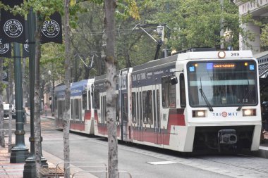 Portland, Oregon Ağustos 21: Max ışık demiryolu tramvay Portland, Oregon, 21 Ağustos 2018 üzerinde görüldüğü gibi. Sahibi ve harfler tarafından işletilen, 5 satır ve 97 istasyonları üzerinde 60 mil oluşur.