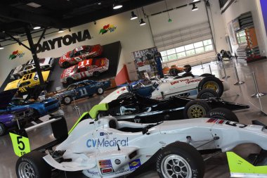 Wilsonville, Oregon Ağustos 21: Dünya hız ABD Wilsonville, Oregon, üzerinde 21 Ağustos 2018. Tarihi yarış arabaları, kas araba ve etkileşimli sergiler featuring hızlı seyahat için adanmış bir müzedir.