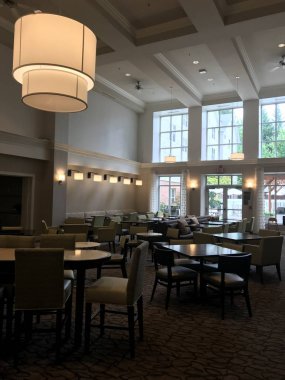 23 Ağustos 2018 'de Hilton tarafından Beaverton, Oregon' da görülen Homewood Süitleri..