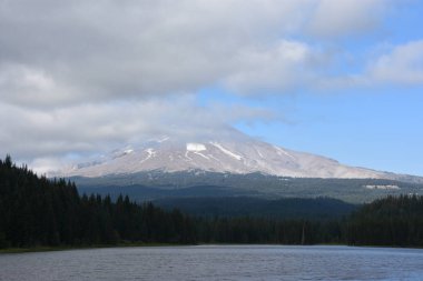 Mount Hood Oregon Trillium Gölü