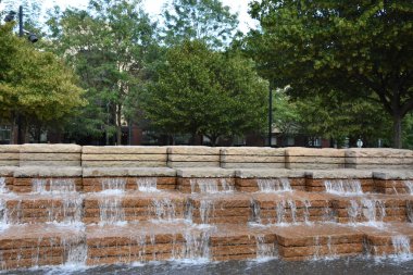 Portland, Oregon Ağustos 24: Jamison Portland, Oregon, 24 Ağustos 2018 üzerinde görüldüğü gibi meydanda. 3.6 milyon dolar, parkta tasarlanmış ve belediye başkanı Vera Katz 12 yıllık görev süresi boyunca inşa.