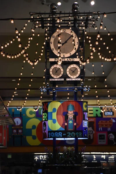 Portland Oregon Ago Clocktower Plaza Celebró Años Aeropuerto Internacional Portland — Foto de Stock