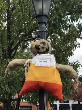 Yeni Canaan, Ct - Eki 28: Yıllık Cadılar Bayramı Geçit Töreni ve Trick-Or-Treating Yeni Canaan, Connecticut, görüldüğü gibi Ekim 28, 2018.