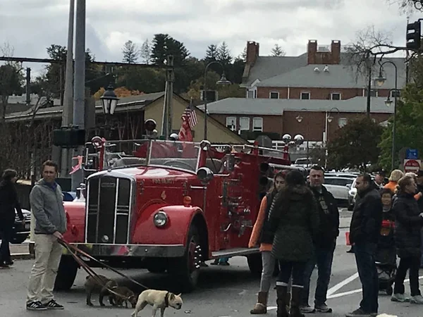 New Canaan Oct Desfile Anual Halloween Trick Treating New Canaan — Foto de Stock