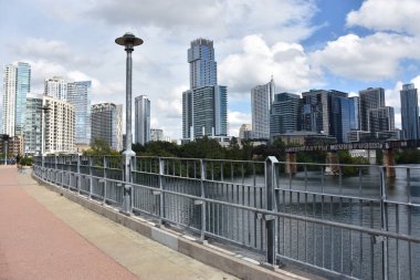 Austin, Tx - Eki 13: Austin Skyline, Teksas, 13 Ekim 2018 tarihinde görüldüğü gibi. Abd'nin Teksas eyaletinin başkenti ve Travis County'nin merkezidir..