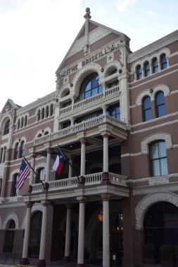 Austin, Tx - Eki 13: Driskill Hotel Austin, Teksas, 13 Ekim 2018 tarihinde görüldüğü gibi. 1886 yılında tamamlanan Romanesk tarzı bir binadır ve Austin'deki en eski işletme otelidir..