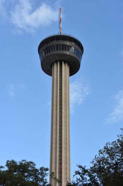San Antonio, Tx - Eki 14: Tower of the Americas in San Antonio, Teksas, 14 Ekim 2018 tarihinde görüldüğü gibi. Kule San Antonio mimar O'Neil Ford tarafından tasarlanmış ve tema yapısı olarak inşa edilmiştir 1968 Dünya Fuarı, Hemisfair '68.