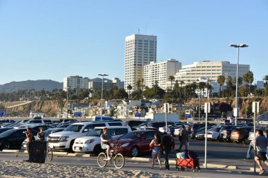 Santa Monica, CA - 18 Ekim 2018 'de Kaliforniya' da Pasifik Okyanusu kıyısında Sana Monica.
