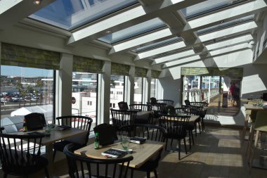 SAN DIEGO, CA - OCT 24: 24 Ekim 2018 'de görüldüğü üzere San Diego, Kaliforniya' ya demirli Norveç Bliss yolcu gemisiyle Gıda Cumhuriyeti. 21 Nisan 2018 'de hizmete girdi..