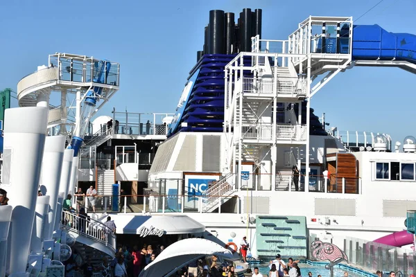 Long Beach Oktober Pool Deck Het Norwegian Bliss Cruiseschip Zeilen — Stockfoto