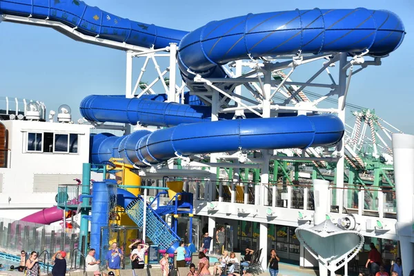 Long Beach Oct Piscina Deck Navio Cruzeiro Norwegian Bliss Velejando — Fotografia de Stock