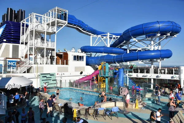 Long Beach Oct Pool Deck Norwegian Bliss Cruise Ship Sailing — Stock Photo, Image