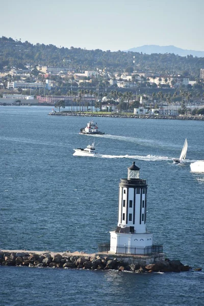 カリフォルニア州サンペドロ沖のエンジェルズゲート灯台 — ストック写真