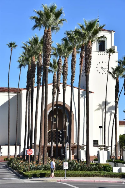 カリフォルニア州ロサンゼルス 10月18日 2018年10月18日に見られるように カリフォルニア州ロサンゼルスのユニオンステーション それは1939年に建てられ まだ店 飲食店 待合所を持つ主要な鉄道ハブです — ストック写真