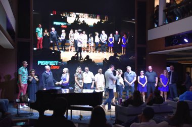 SAN DIEGO, CA - OCT 24: 24 Ekim 2018 'de görüldüğü üzere San Diego, Kaliforniya' ya demirli Norveç Bliss yolcu gemisinde Mükemmel Çift Yarışması. 21 Nisan 2018 'de hizmete girdi..