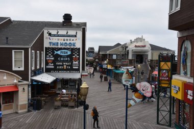 SAN FRANCISCO, CA - 22 Ekim 2020 'de görüldüğü üzere San Francisco, Kaliforniya' daki Fishermans Rıhtımında 39. iskele.