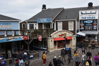 SAN FRANCISCO, CA - 22 Ekim 2020 'de görüldüğü üzere San Francisco, Kaliforniya' daki Fishermans Rıhtımında 39. iskele.