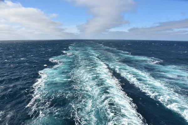 View Pacific Ocean Cruise Ship — Stock Photo, Image