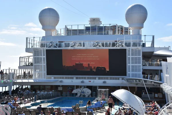 Long Beach California Oct Pool Deck Norwegian Bliss Cruise Ship — Stock Photo, Image