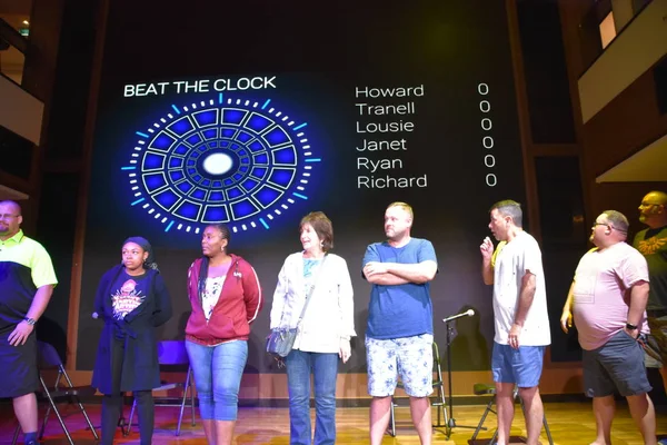 SAN DIEGO, CA - OCT 24: Norveç Bliss yolcu gemisindeki büyük piramit oyunu, 24 Ekim 2018 'de görüldüğü gibi San Francisco, Kaliforniya' dan denize açılacak. Gemi 21 Nisan 2018 'de hizmete girdi..