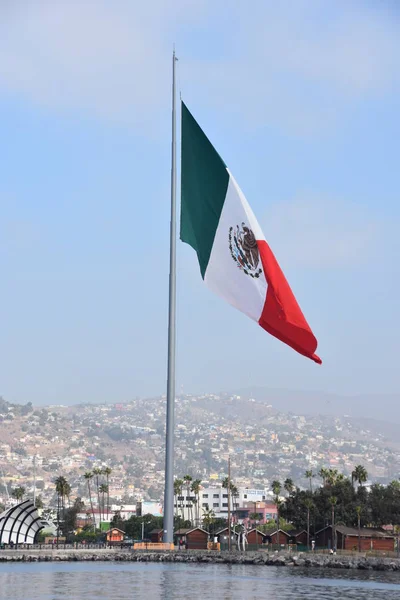 Drapeau Mexicain Hissé Port Ensenada Mexique — Photo